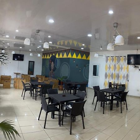 Sky Inn Hotel Фрітаун Екстер'єр фото